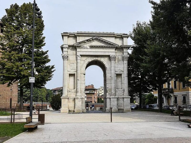 Walking Tour of Veronas Best: Arena and Historic Sights - A Detailed Look at the Tour Experience