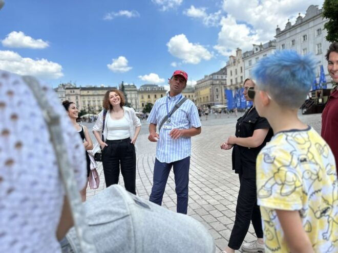 Walking Tour of Wrocław: Old Town Tour - 1.5 Hours of Magic! - Local Guide and Expertise