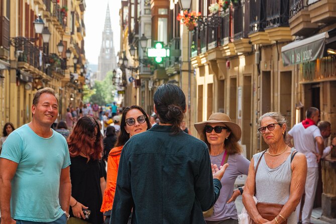 Walking Tour Old Town - History and Architecture