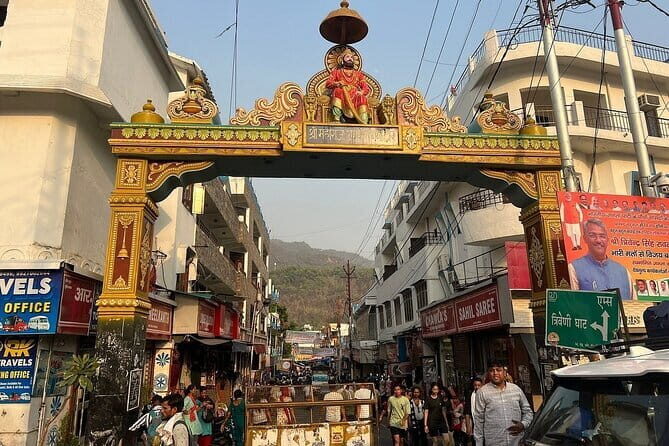 Walking Tour Rishikesh with Ganga Aarti at Triveni Ghat - Who Should Consider This Tour?