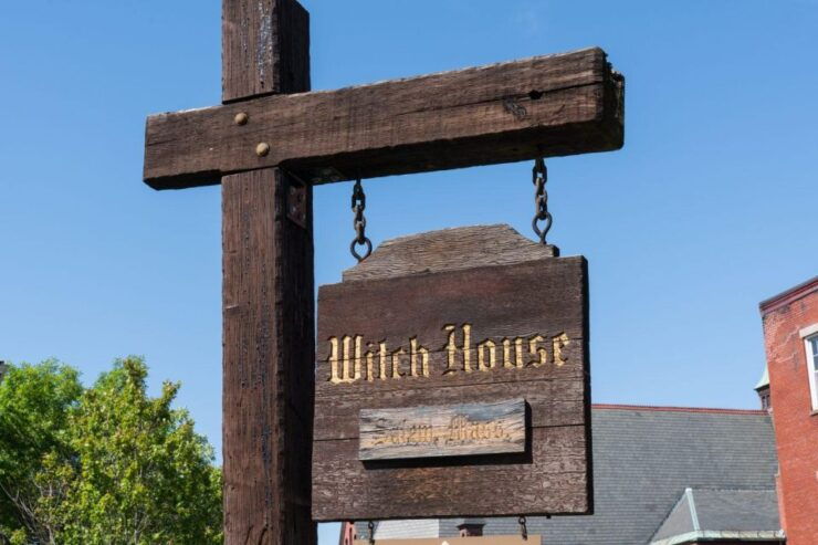 Walking Tour: Spooky Legends of Salem - Historic Old Town Hall: The Starting Point