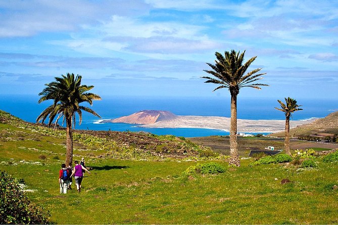 Walking Tour Through La Corona Volcano and Famara Cliff - Exploring the Dramatic Famara Cliffs