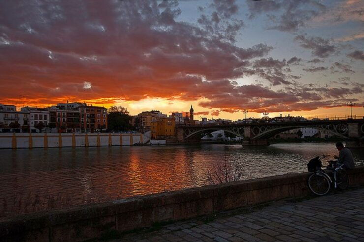 Walking Tour Through the Legends of Triana - History of Triana