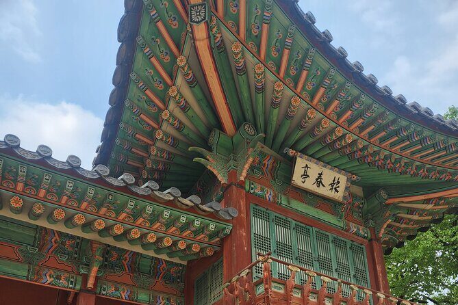 Walking Tour to Changdeokgung Palace with Korean dress Hanbok - Discovering Seoul’s Hidden Charms: An In-Depth Review
