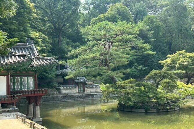 Walking Tour to Changdeokgung Palace with Korean dress Hanbok - FAQ