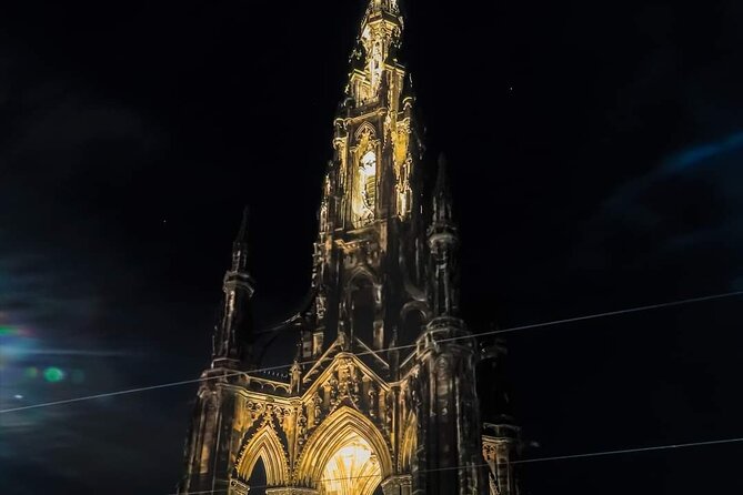 Walking Tour to Edinburgh Castle and Holyood Palace - Duration and Schedule