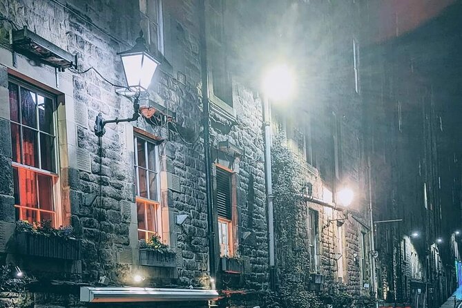 Walking Tour to Edinburgh Castle and Holyood Palace - Meeting Point and Starting Time