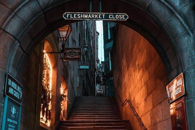 Walking Tour to Edinburgh Castle and Holyood Palace - Common Questions