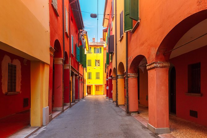 Walking Tour Unveiling Bologna - Local Cuisine Experience