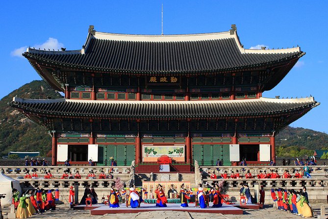 Walking Tour With Gyeongbokgung Palace, Bukchon, Insadong - Important Information for Participants