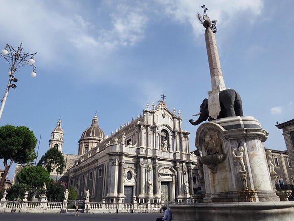 Walkingtour CATANIA - Discovering the City of Lava With a Licensed Guide - Pricing and Booking