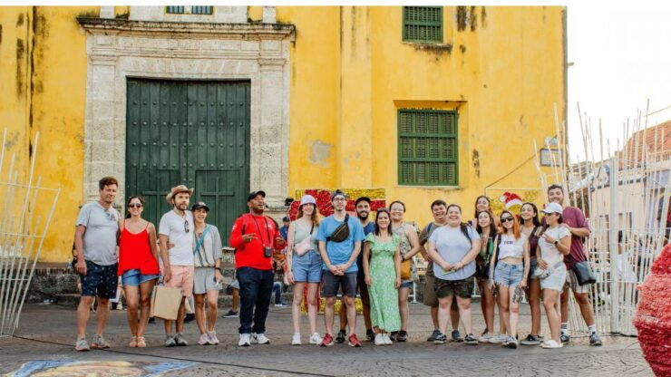 WALLED CITY & GETSEMANI WITH LUNCH AT BOURDAIN FAVORITE SPOT - Walled City Exploration