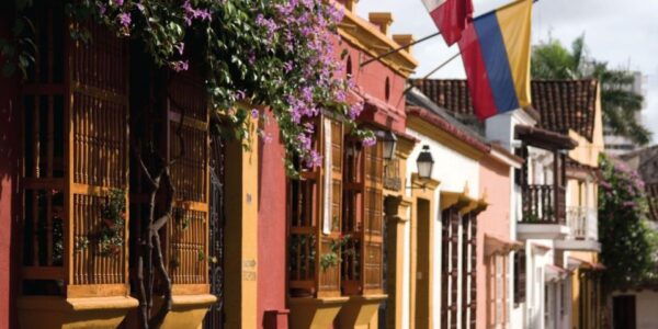 WALLED CITY & GETSEMANI WITH LUNCH AT BOURDAIN FAVORITE SPOT - The Sum Up