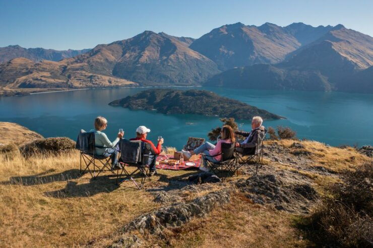Wanaka: Mount Burke 4x4 Explorer and Boat Tour - Boat Tour Experience