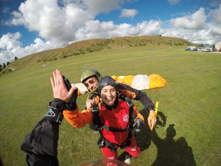 Wanaka: Tandem Skydive Experience 9,000, 12,000 or 15,000-ft - Experience the Thrill