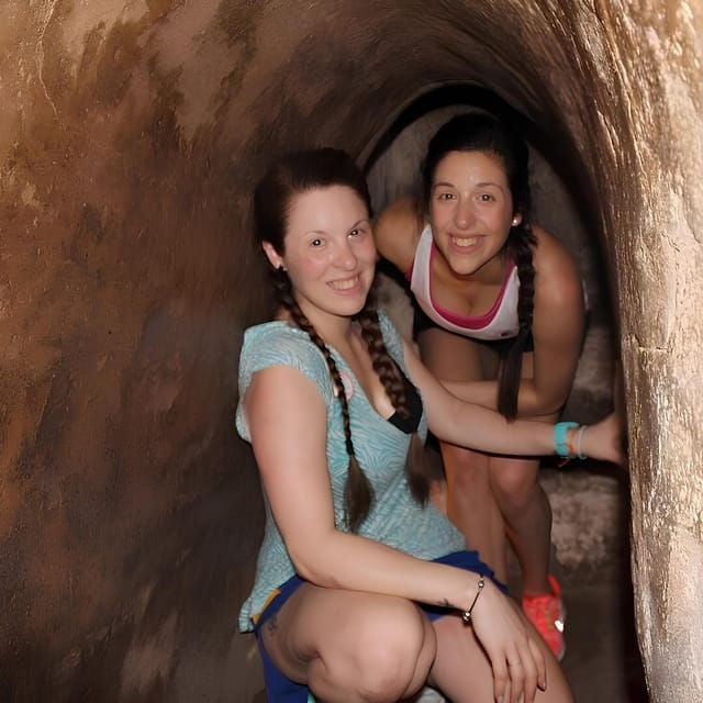War Remnants Museum & Cu Chi Tunnels Tour - Itinerary Highlights