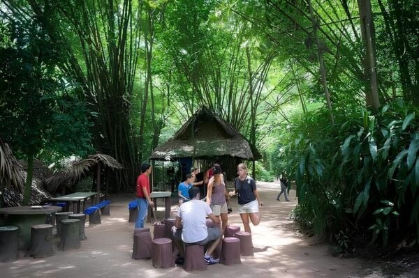 War Remnants Museum & Cu Chi Tunnels Tour - Booking and Cancellation Policy