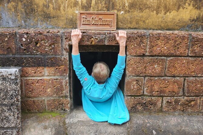 WAR TRAILS TOUR to KY ANH TUNNELS & CHAM RUINED SANCTUARY - Good To Know