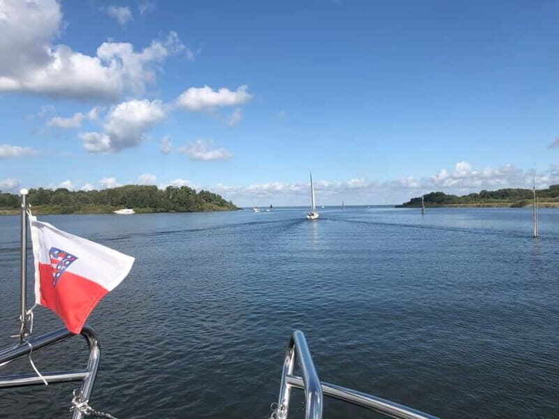 Waren (Müritz): Day cruise motor yacht with skipper - 8 hours - Waren (Müritz): Day cruise motor yacht with skipper – 8 hours