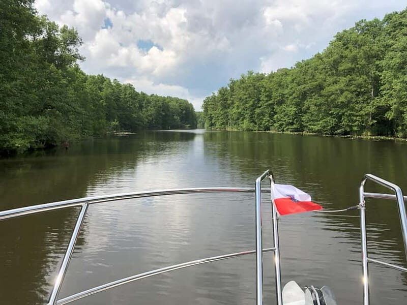 Waren (Müritz): Fun Cruise motor yacht with skipper - 8 hours - An In-Depth Look at the Müritz Fun Cruise Experience