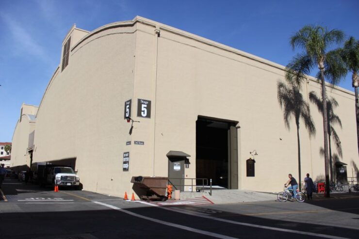 Warner Bros Studio: The Golden Age of Hollywood Classic Tour - Booking Information