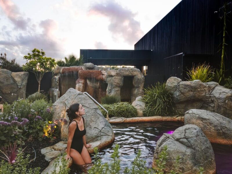Warrnambool: Deep Blue Hot Springs Entry Ticket - Warrnambool: Deep Blue Hot Springs Entry Ticket — A Relaxing Geothermal Escape