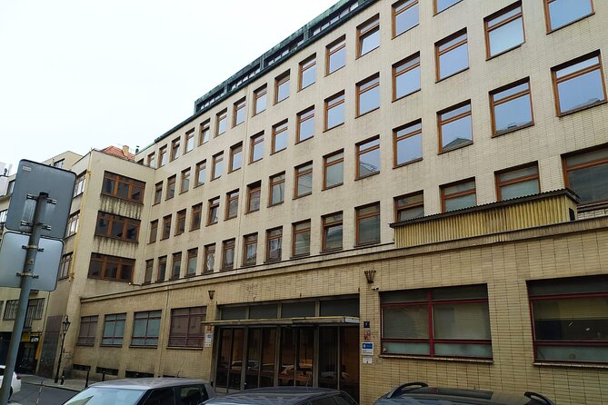 Wars and Totality Private Walking Tour in Prague - Itinerary