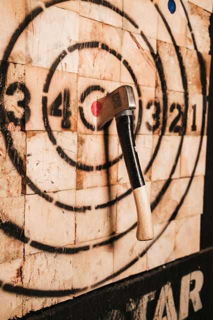 Warsaw: Axe Throwing Experience - Authenticity and Review Insights