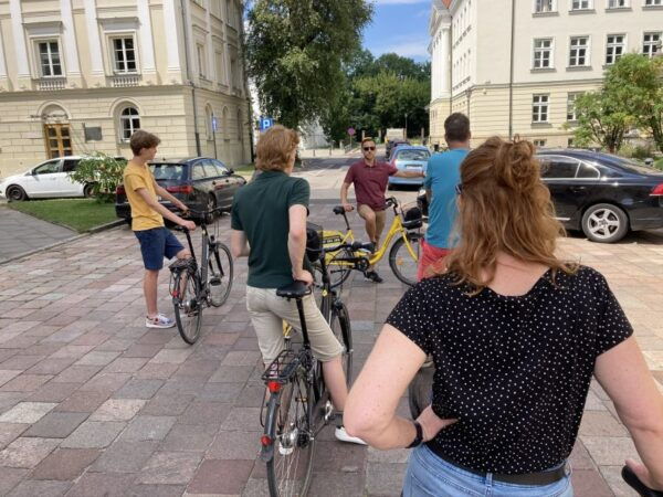 Warsaw: Biking Through Highlights - Discovering the Vibrant Powisle Neighborhood
