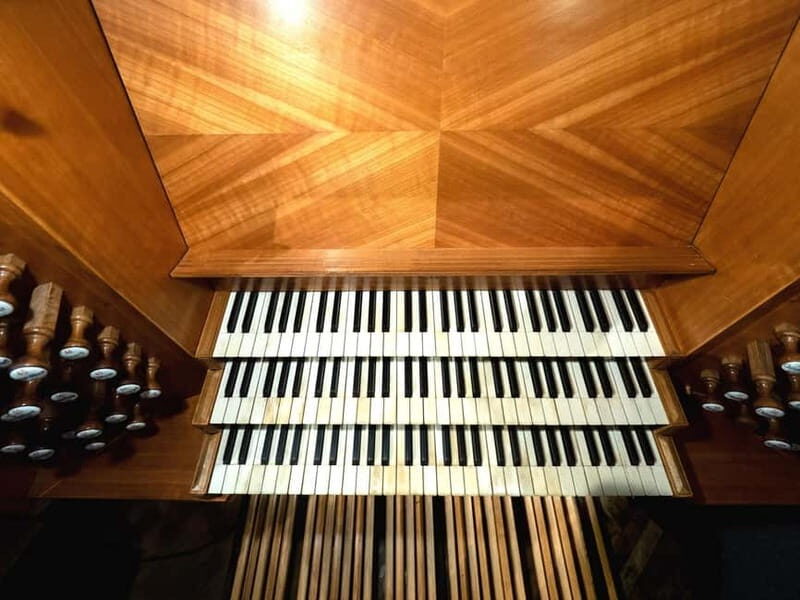 Warsaw: Cathedral Organ Concerts and tour of the crypts - Exploring the Experience in Detail