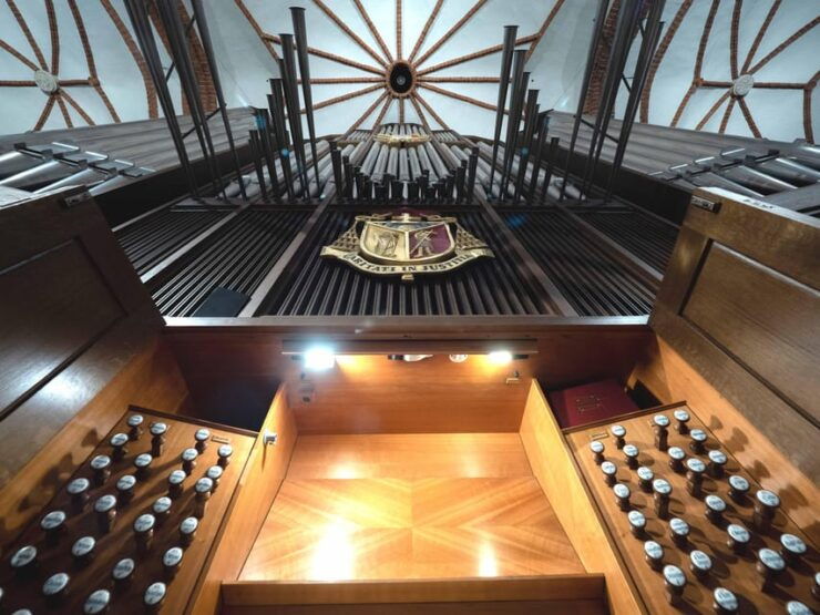 Warsaw: Cathedral Organ Concerts and Tour of the Crypts - Key Points