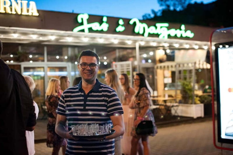 Warsaw: "Cheers on Wheels" Vodka Tasting Tour by Retro Bus - Good To Know