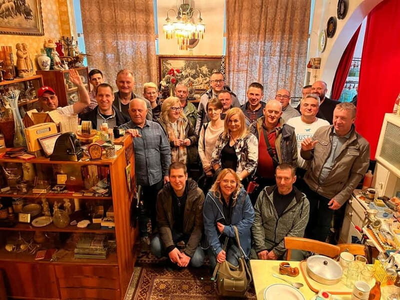 Warsaw: "Cheers on Wheels" Vodka Tasting Tour by Retro Bus - The Experience from Reviews