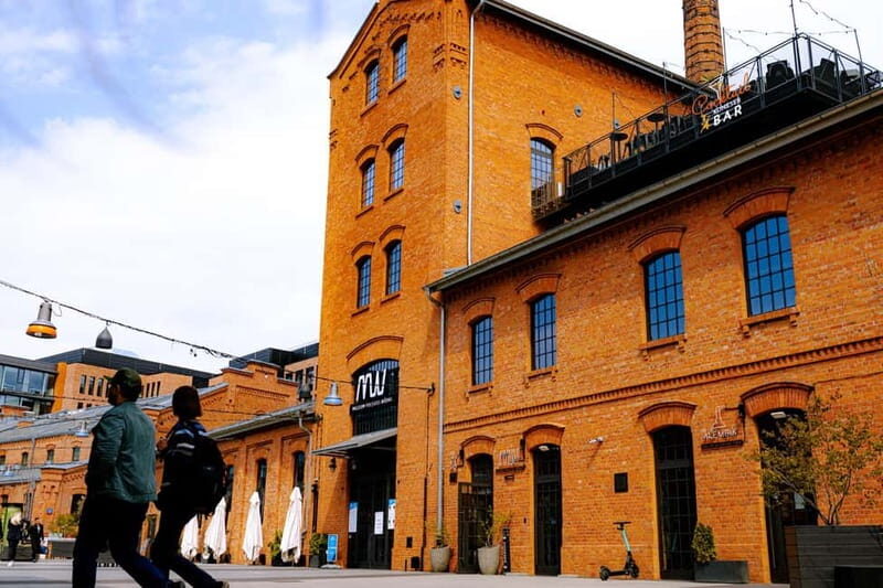 Warsaw: "Cheers on Wheels" Vodka Tasting Tour by Retro Bus - The Sum Up