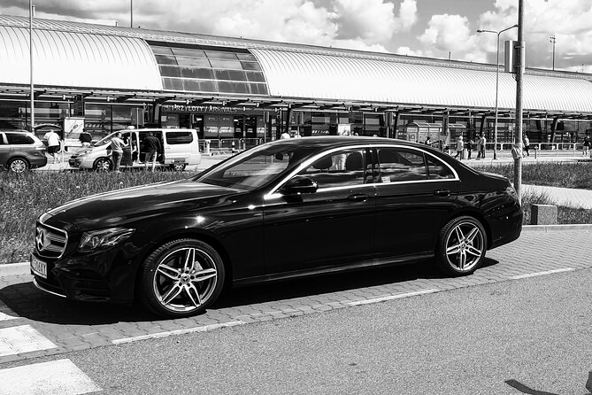 Warsaw Chopin Airport One Way Private Transfer - Booking Process and Flexibility