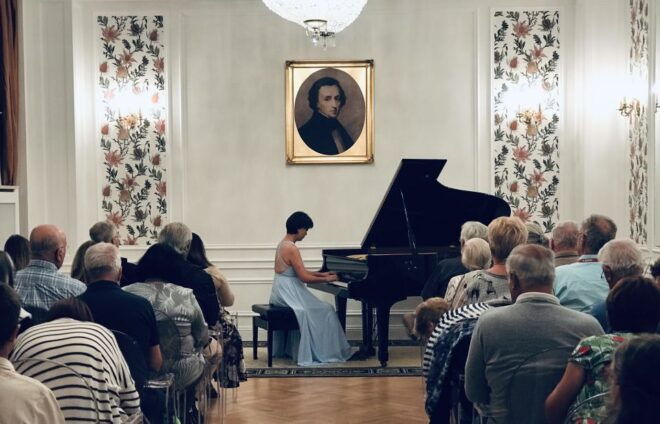 Warsaw: Chopin Concert Ticket With Glass of Champagne - Meet the Performers