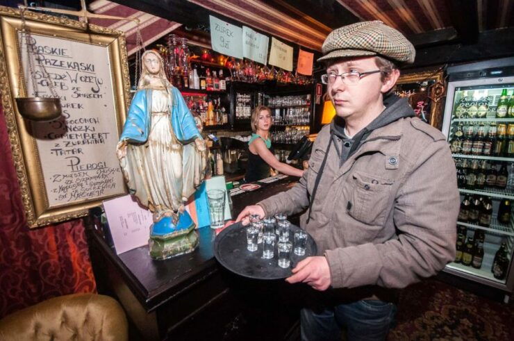 Warsaw: Evening History and Pubs Tour by Retro Minibus - Booking Details