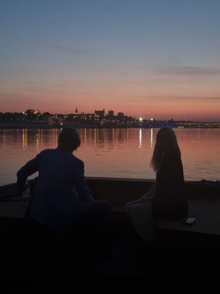 Warsaw: Evening Vistula Cruise With Prosecco - Inclusions and Amenities