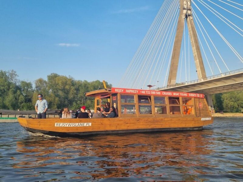 Warsaw: Evening Vistula Cruise with Welcome Drink - Who Will Love This Experience?