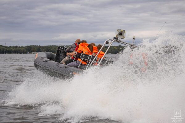 Warsaw: Exciting 90 Min Speedboat Tour on the Wild River - Scenic River Exploration