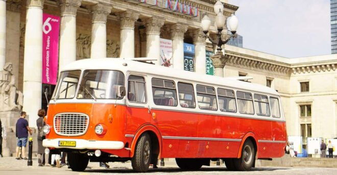 Warsaw: Highlights Guided Retro Bus Tour - Tour Itinerary