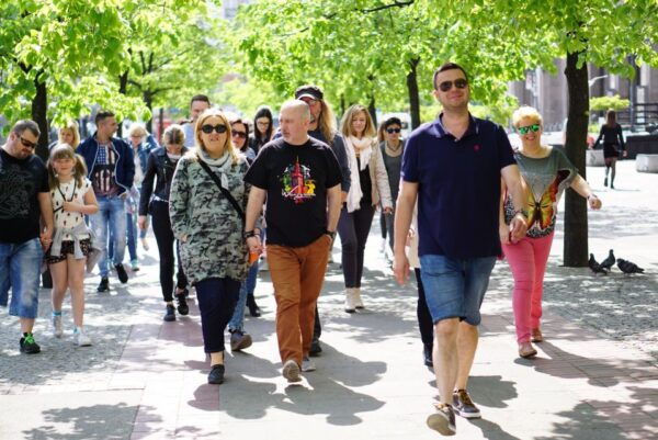 Warsaw: Highlights Guided Retro Bus Tour - Cancellation Policy and Reservations