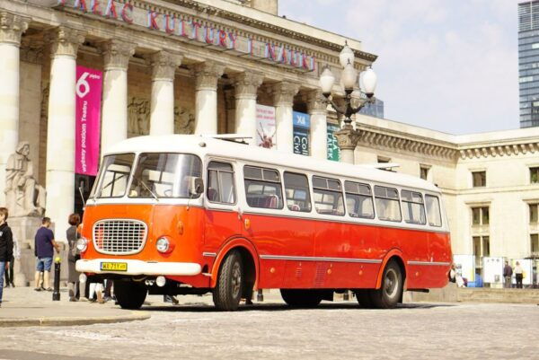 Warsaw: Highlights Guided Retro Bus Tour - Retro Bus and Live Guide