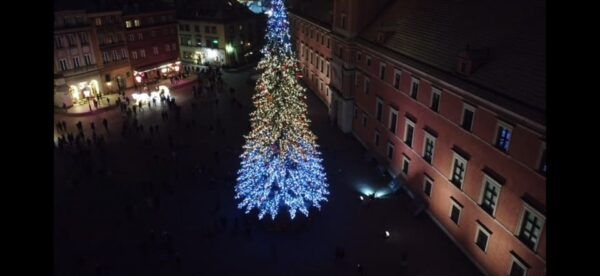 Warsaw: Highlights Tour With Supper in Old Town - Exploring Warsaws Old Town