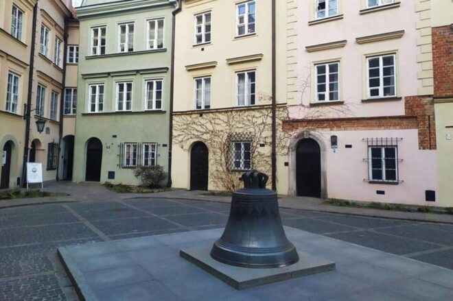 Warsaw Historic Heart Walking Tour - Must-See & Hidden Gems - Discovering Hidden Gems