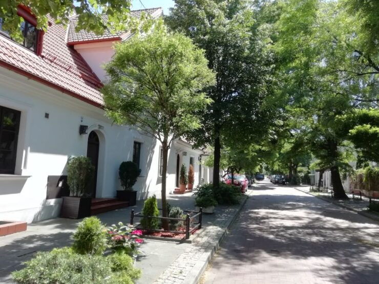 Warsaw: Insider Tour Through Hidden Gems With Hotel Pickup - Good To Know