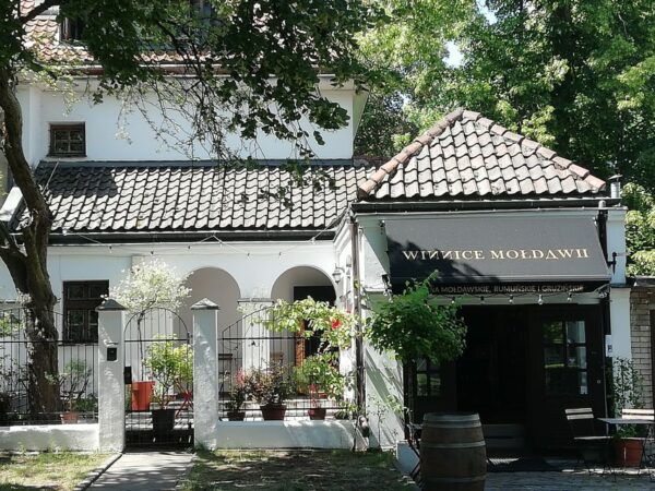 Warsaw: Insider Tour Through Hidden Gems With Hotel Pickup - Insights Into Communism