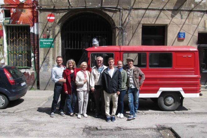Warsaw: Jewish Ghetto Private Tour by Retro Car With Pickup - Important Information and Requirements