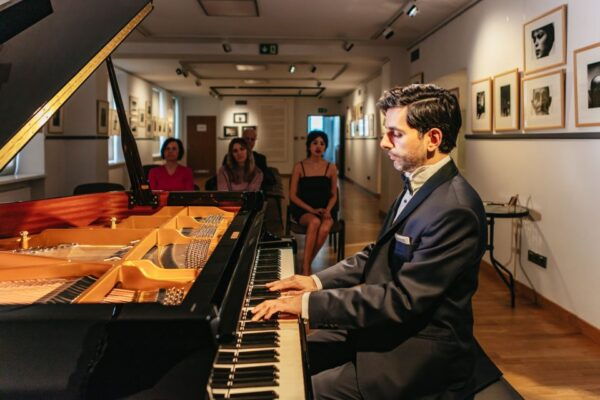 Warsaw: Live Chopin Piano Concert - Venue and Location Details