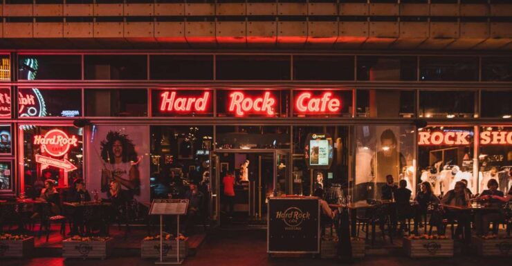 Warsaw: Lunch or Dinner at Hard Rock Cafe With Skip-The-Line - Experience at Hard Rock Cafe Warsaw